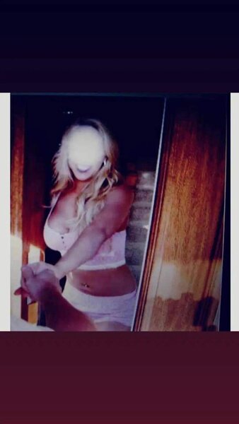 Weekend pe distractie erotica la web cu masaj, fantezii,